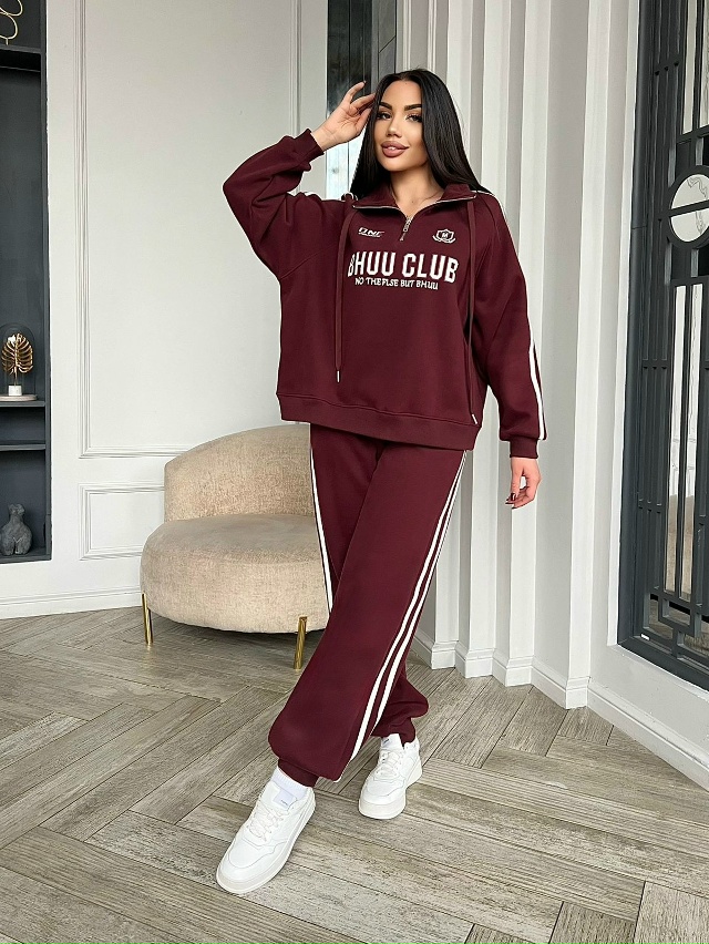 Спортивный костюм 23138344