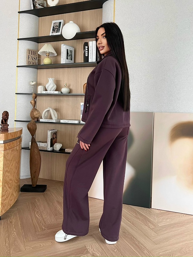 Спортивный костюм 23138486