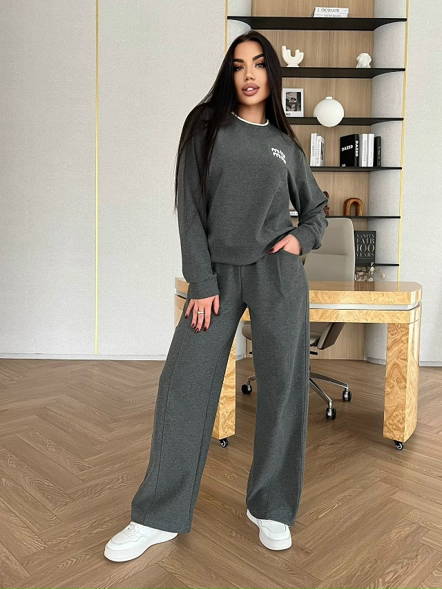 Спортивный костюм 23138483