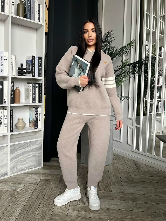 Спортивный костюм 23138149