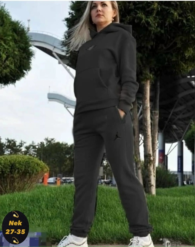 Спортивный костюм 23141189