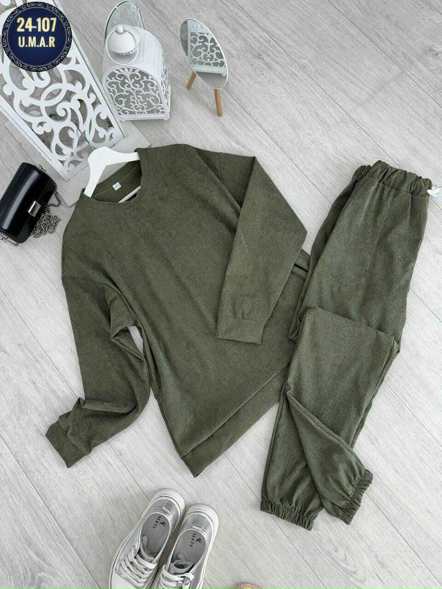 Спортивный костюм 23143668