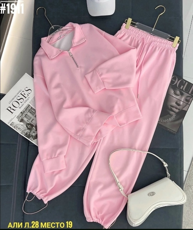 Спортивный костюм 23143179