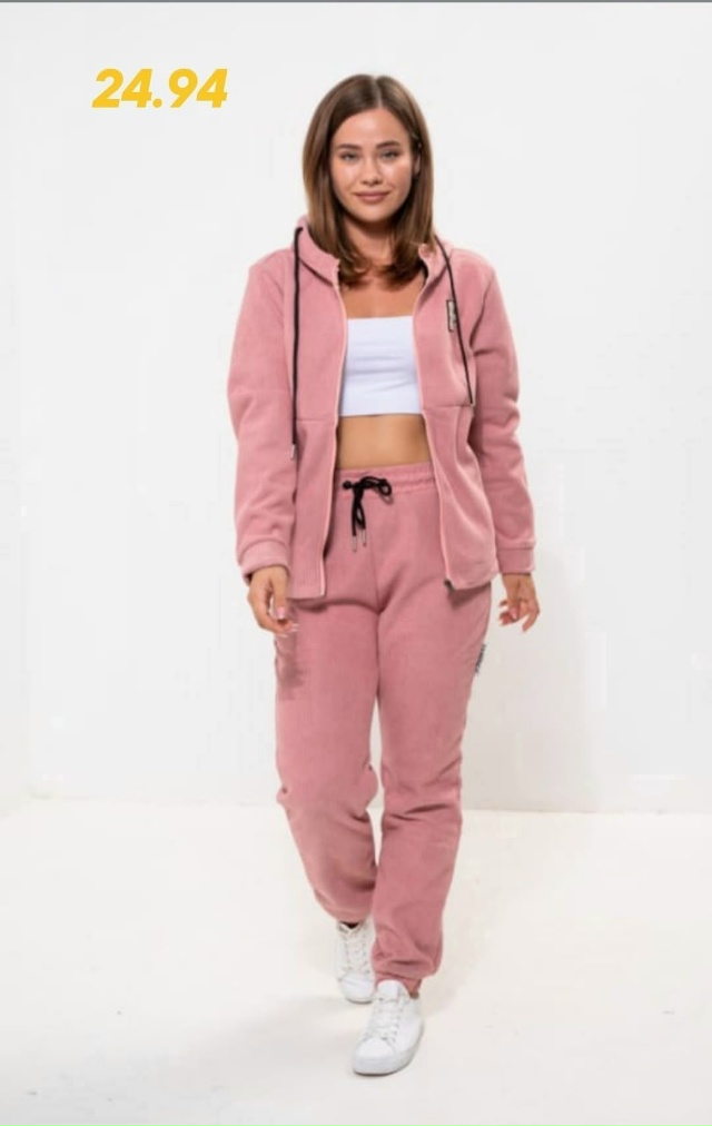 Спортивный костюм 23145479