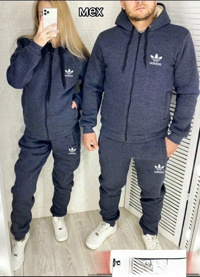 Спортивный костюм 23147903