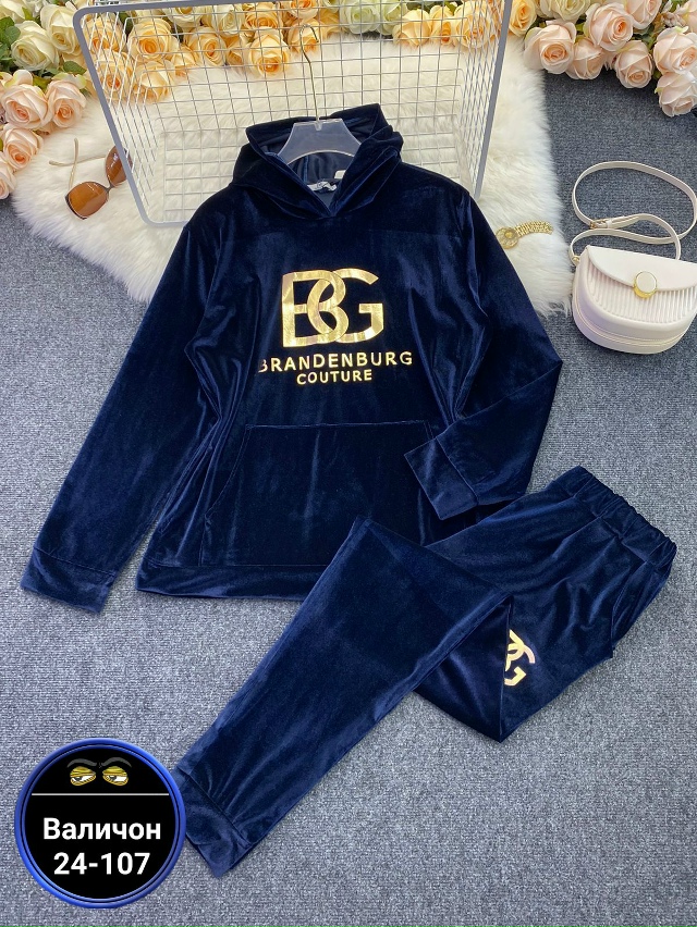 Спортивный костюм 23147732