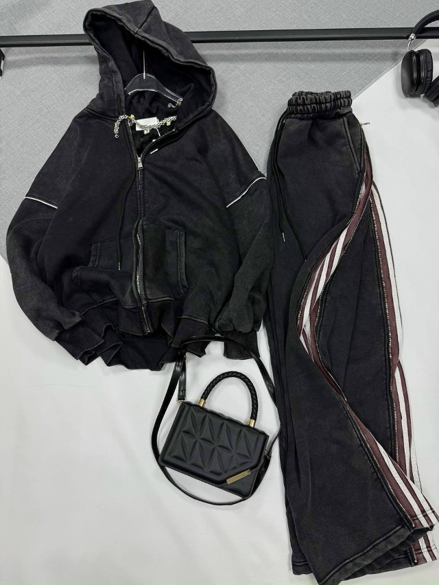 Спортивный костюм 23148707