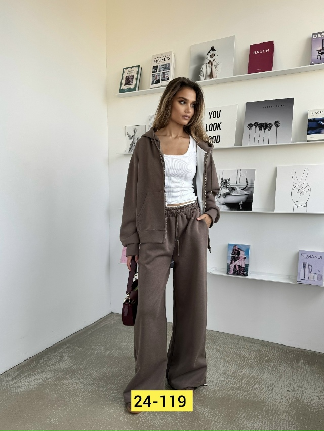 Спортивный костюм 23148506