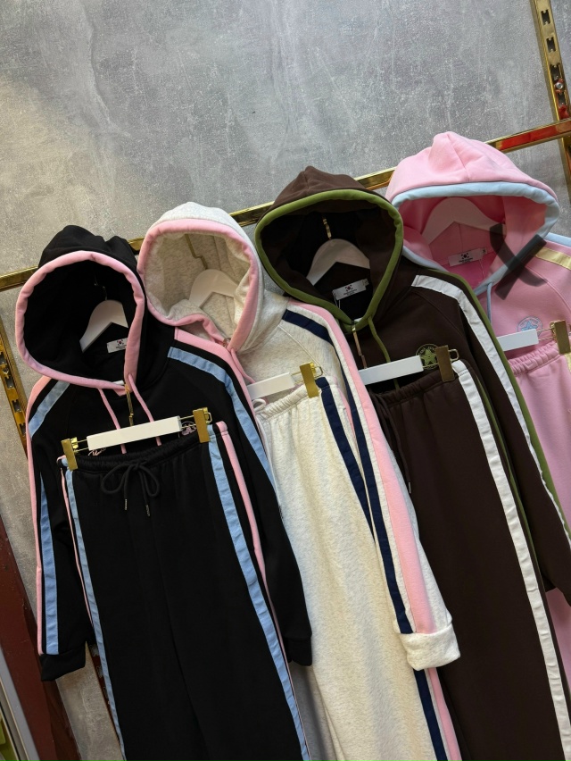 Спортивный костюм 23152388