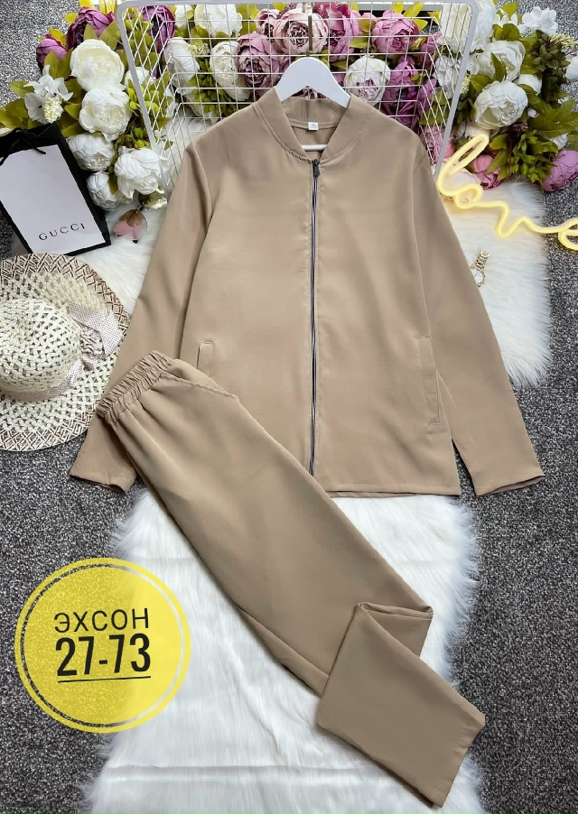 Спортивный костюм 23153277