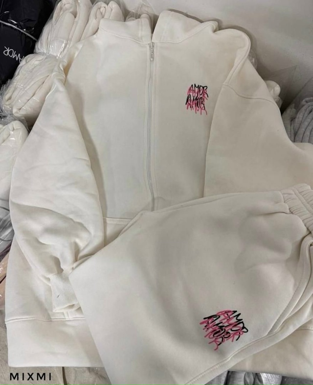 Спортивный костюм 23155134