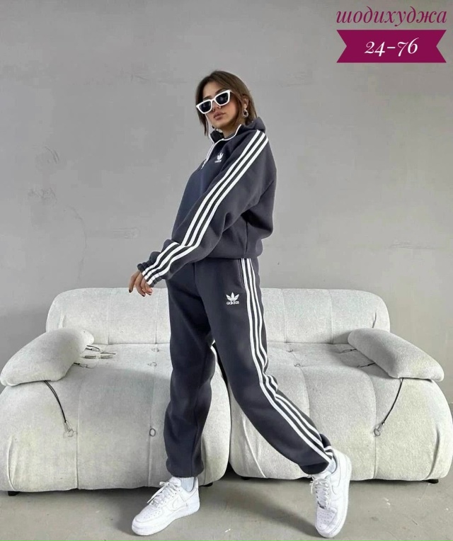 Спортивный костюм 23156469