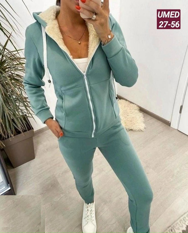 Спортивный костюм 23157832