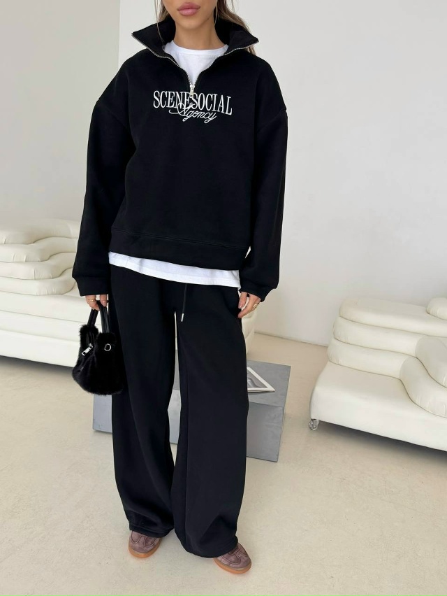 Спортивный костюм 23159177