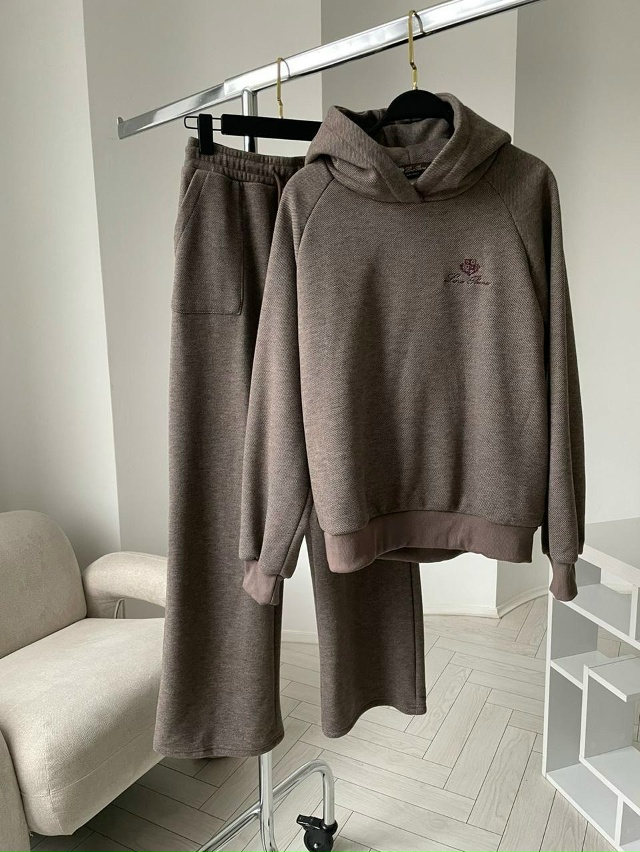 Спортивный костюм 23158618