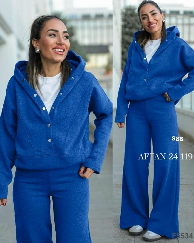 Спортивный костюм 23158625