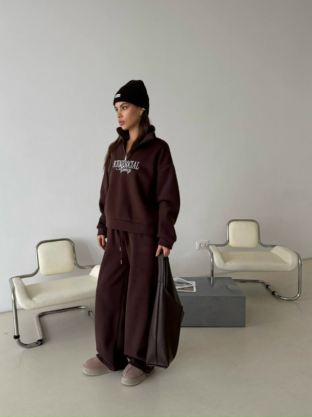 Спортивный костюм 23159179