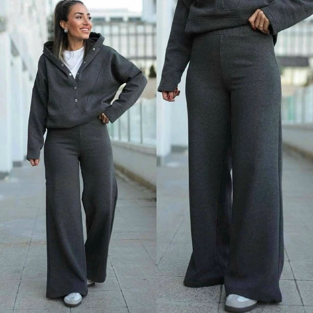 Спортивный костюм 23159841