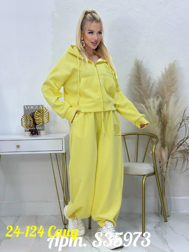 Спортивный костюм 23163342