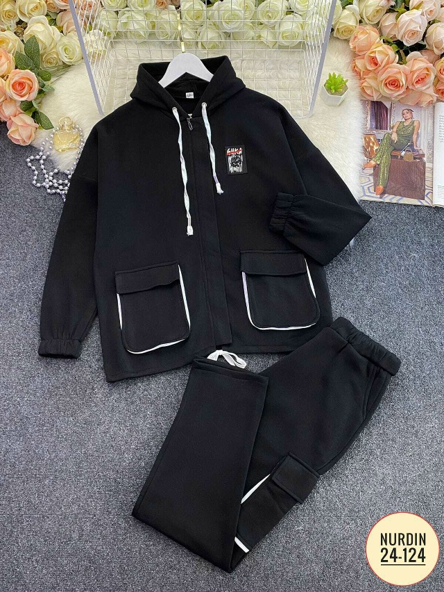 Спортивный костюм 23164937