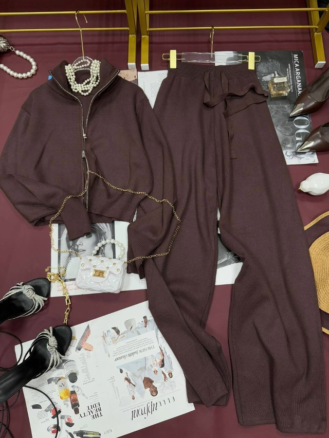 Спортивный костюм 23167083