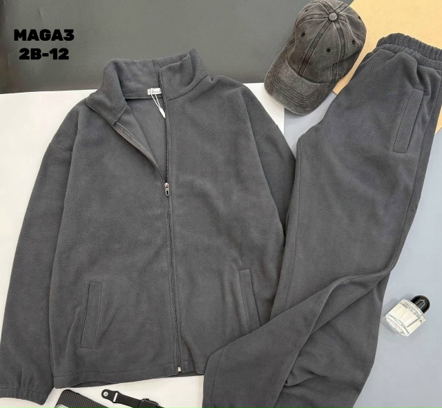 Спортивный костюм 23168586