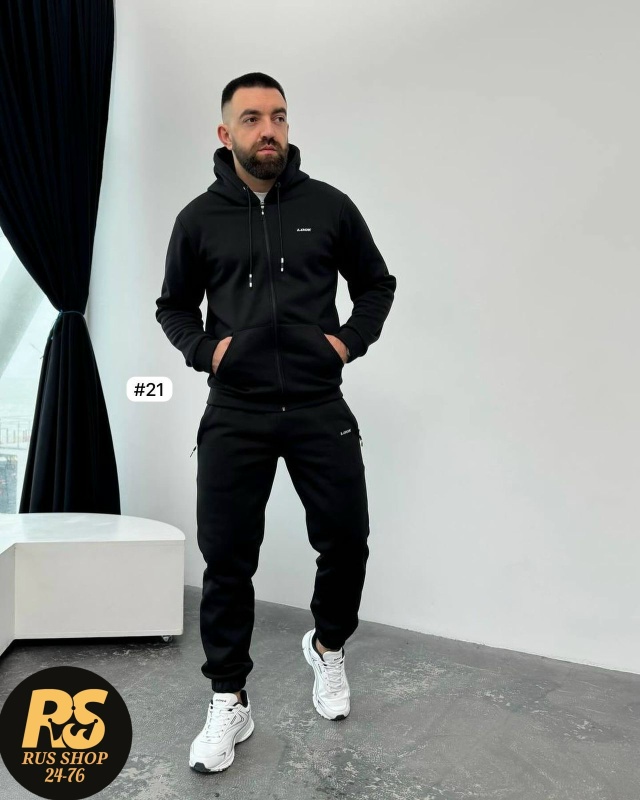 Спортивный костюм 23168174