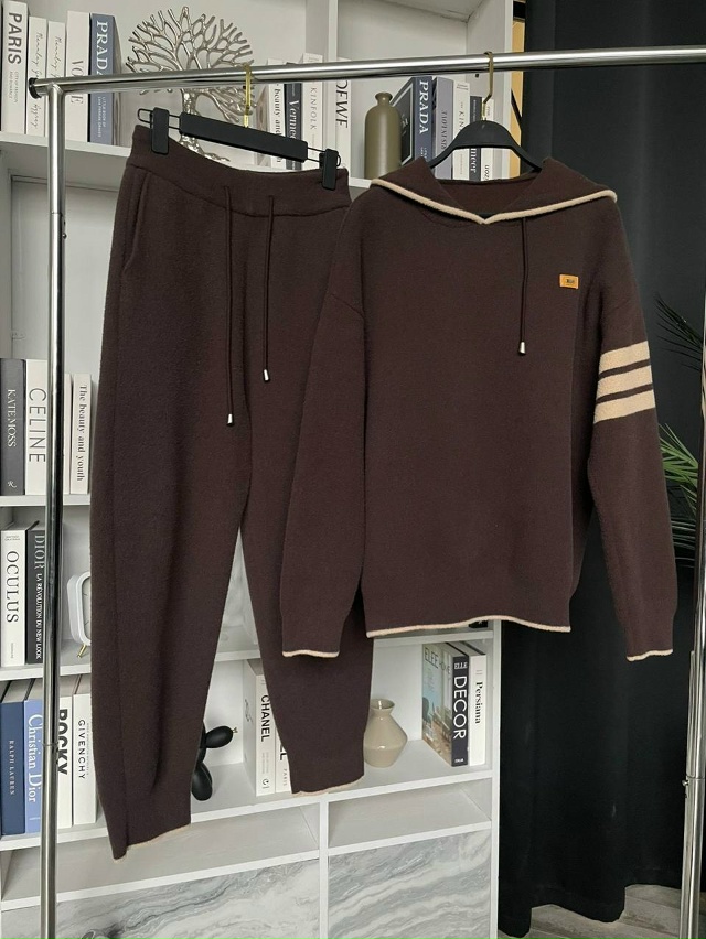 Костюм 23170396