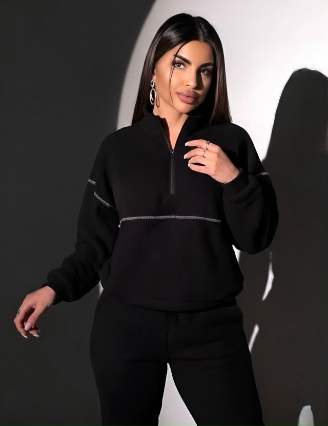 Спортивный костюм 23172368