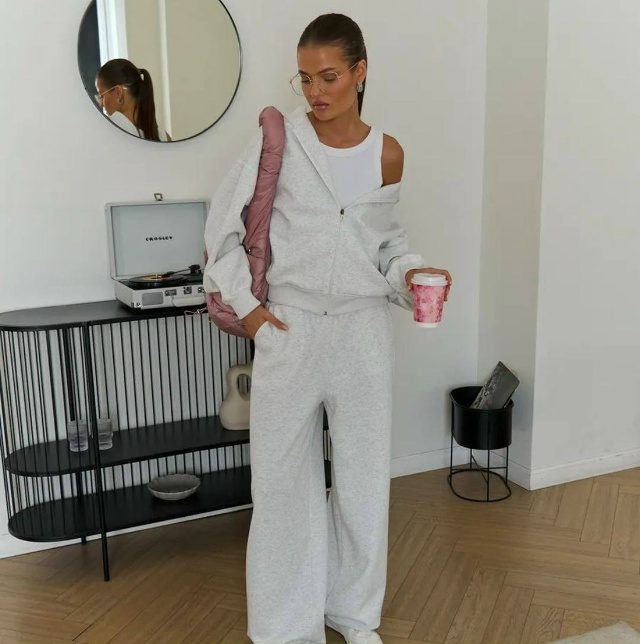 Спортивный костюм 23172790