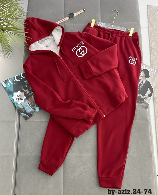 Спортивный костюм 23172928