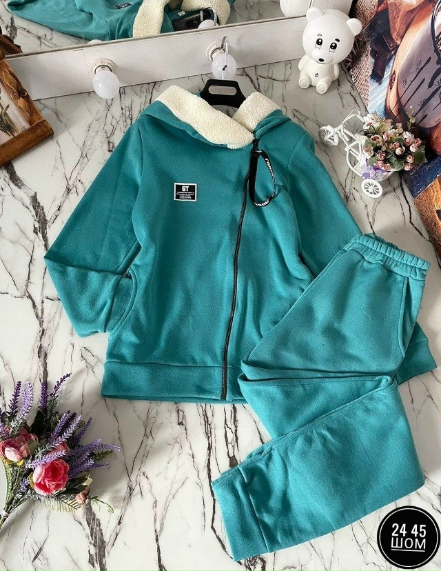 Спортивный костюм 23173555