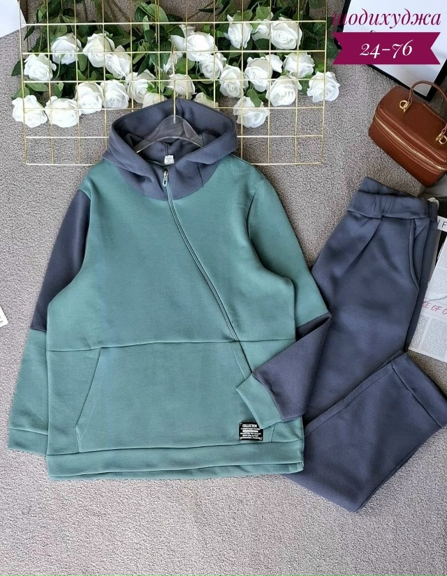 Спортивный костюм 23174243