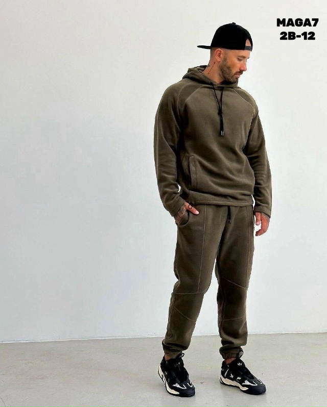 Спортивный костюм 23174768