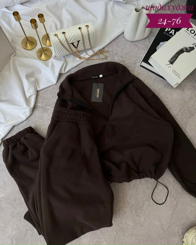 Спортивный костюм 23175913