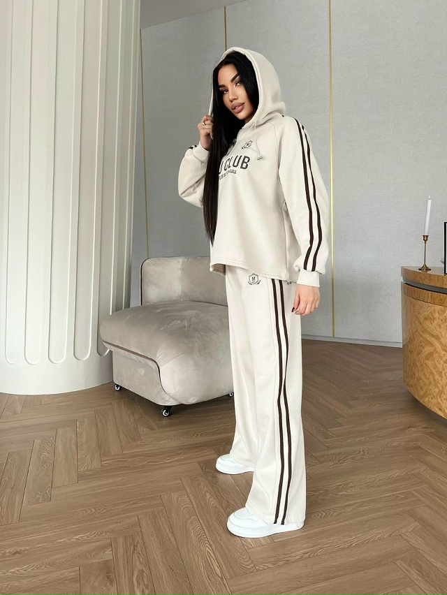 Спортивный костюм 23177617