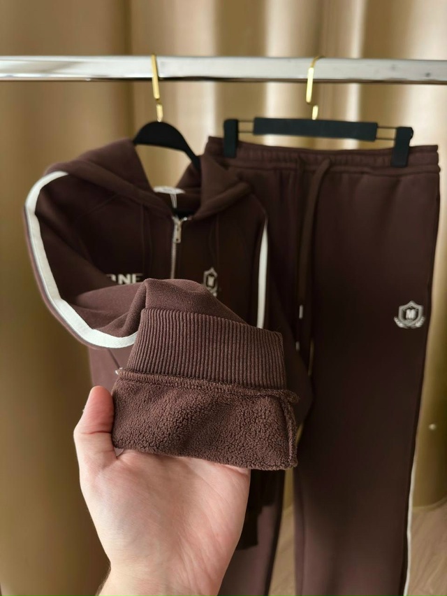 Спортивный костюм 23177618