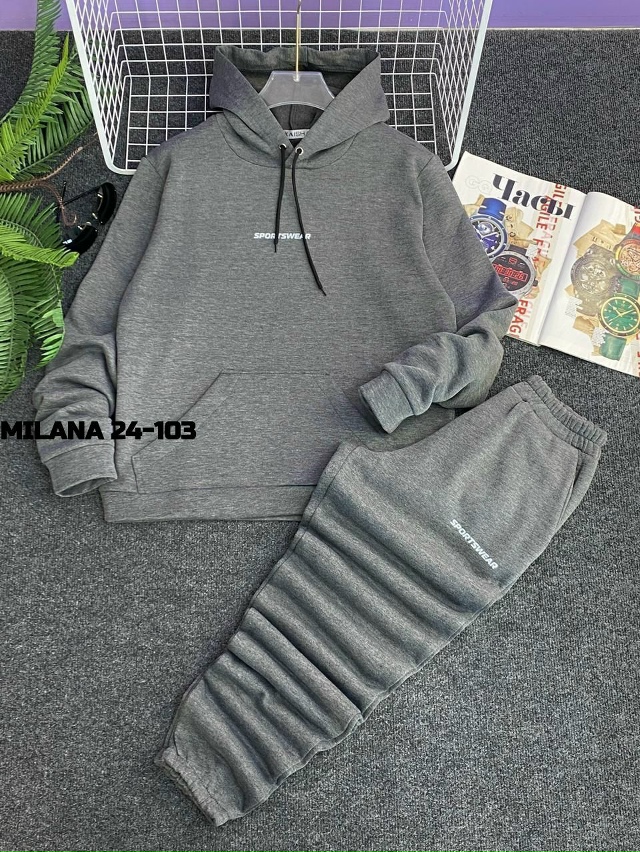 Спортивный костюм 23178334