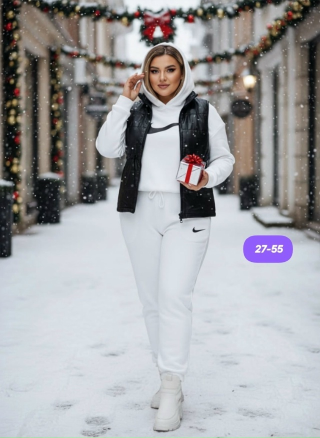 Спортивный костюм 23178829