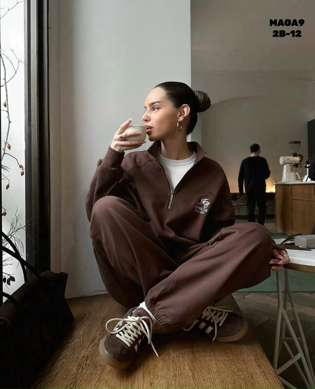 Спортивный костюм 23179156