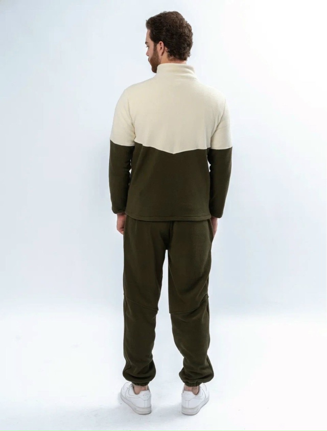 Спортивный костюм 23178805