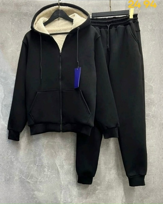 Спортивный костюм 23179955