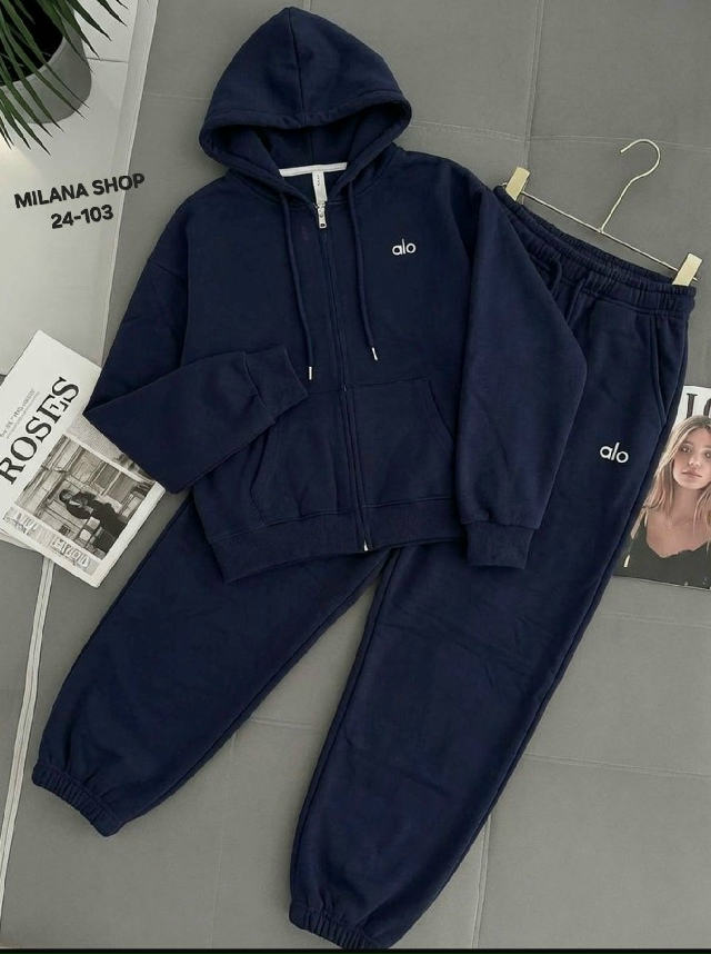 Спортивный костюм 23181042