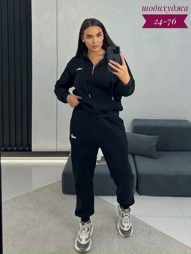 Спортивный костюм 23180892